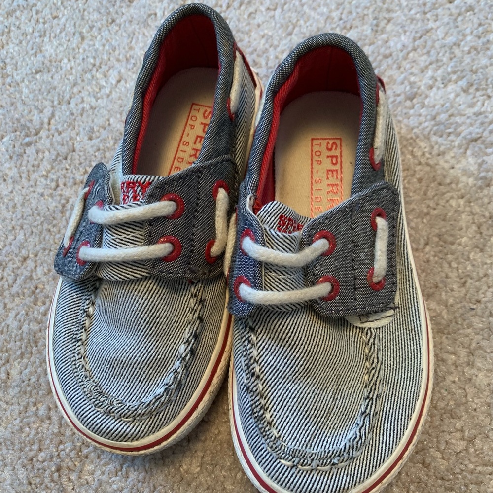Boys seersucker sperrys